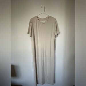 Hudson North | The All Day Midi T-shirt Dress in Sand Size L